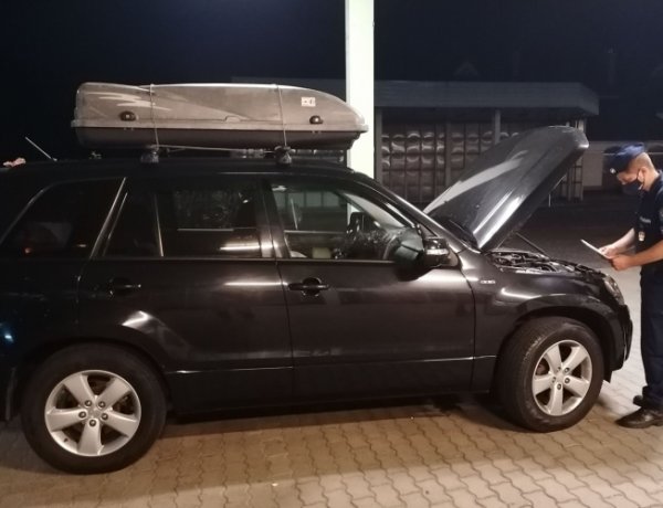 Körözött gépkocsi a csengersimai határátkelőhelyen                                        