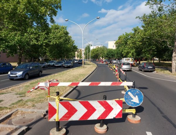 Hibás kábel javítási munkáit végzi az E.ON az Északi körúton