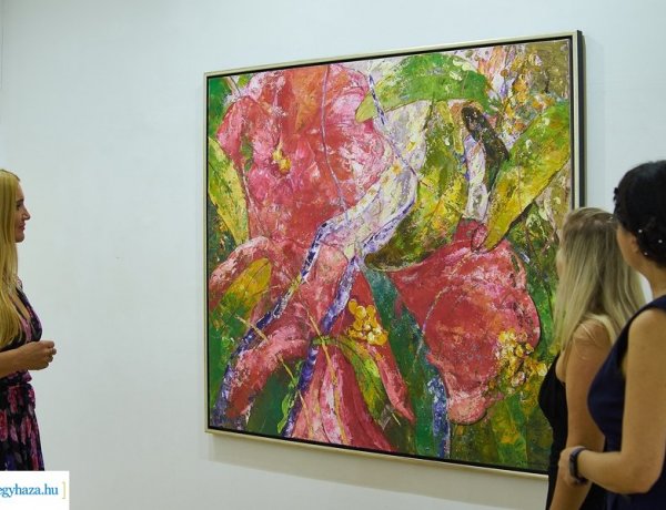 Nyári Tárlat: színes és mozgalmas kiállítás a galéria emeleti termeiben