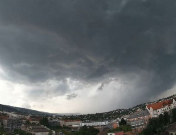 Durran a légkör! – Rövid szieszta után új erőre kaptak a zivatarok