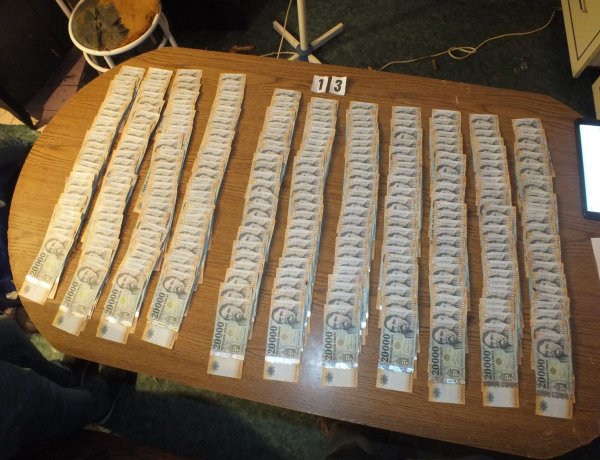 Speed, herbál és kristály volt az őrizetbe vett díler kínálata