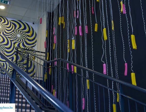 Hírösszefoglaló: Selfie Museum, új óvodák, megnyíló pódiumszínpad a Szindbádban