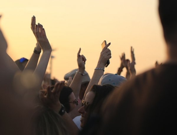 Fesztiváljegyet kapnak a védekezésben résztvevő hallgatók        