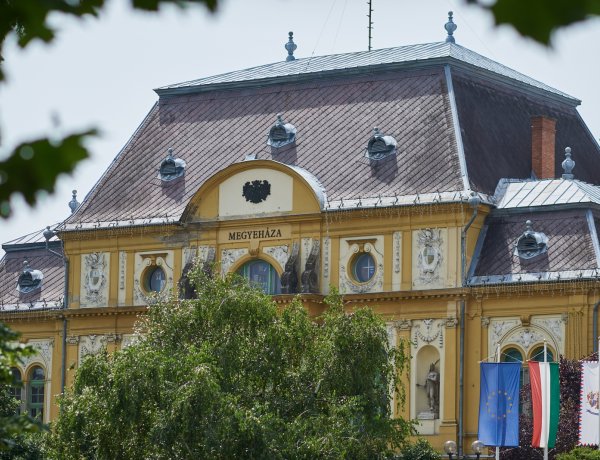 Felújítás – Közel félmilliárd forintból újulhat meg a megyeháza tetőszerkezete