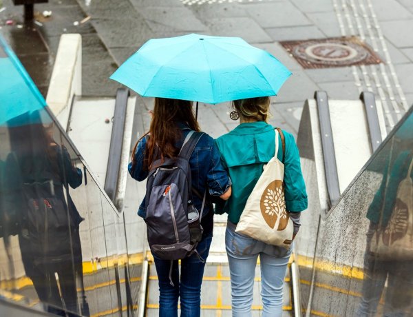 Ma se induljon el esernyő nélkül                                  