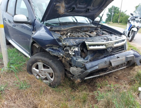 Nagy erővel ütközött össze két autó Nyíregyháza és Vargabokor között, a 36-os főúton