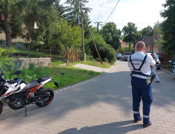 Összeütközött egy teherautó és egy motoros a Vénusz utcán         