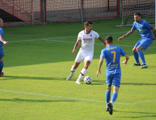 Hat gól a főpróbán - Jó játékkal nyert a Szpari a Sényő ellen                      