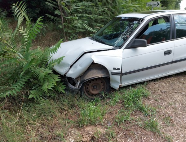 Két személyautó ütközött össze Napkor külterületén, személyi sérülés nem történt