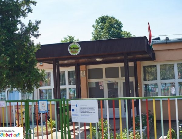 Óvodaszünet – Udvari játék és tetőcsere                                   