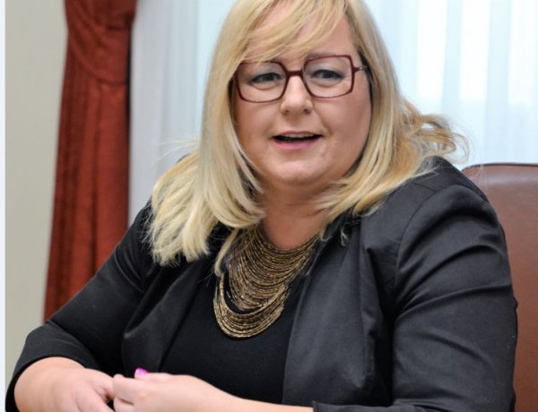 Szolgáltató, ügyfélközpontú szemlélet az adóvégrehajtásban is az önkormányzatnál