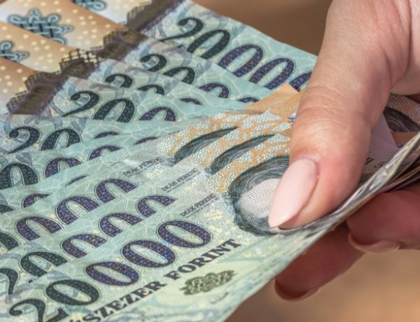 Májusban 8,2 százalékkal nőttek a keresetek                                 