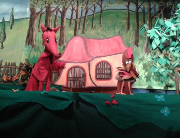 A Burattino Bábszínház augusztusi előadásai                     