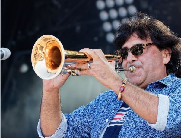 Alig 2 hét és jön a Nyíregyházi Folk fél hét                                 