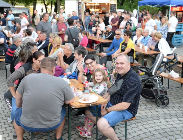 Megkezdődött a X. Sóstó Serfeszt Nyíregyházán! Ma folytatódik zenei programokkal!