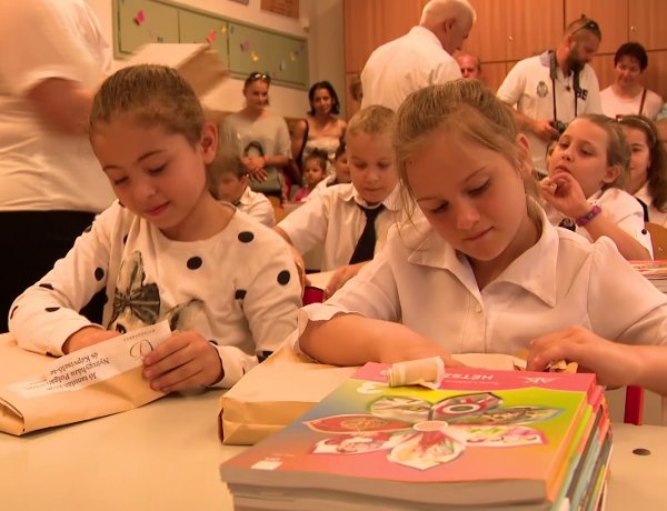 Tanévkezdet előtt - A város szociális irodáján már készülnek a szeptemberre.