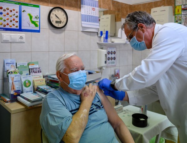 Várják a krónikus betegeket újabb oltásra                                         