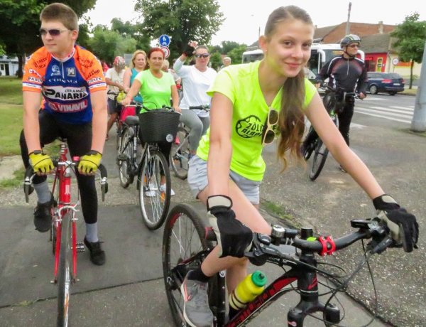 Drótszamárral a szántóversenyre - A Zöld Kerék Alapítvány augusztus 20-ai programajánlata