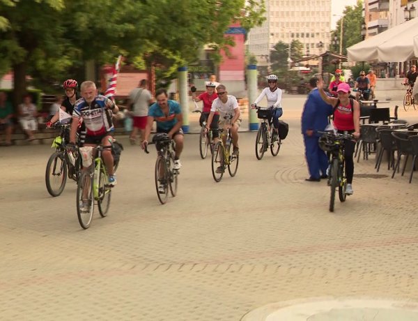 Otthonról Haza – Nyíregyházára érkezett a Kárpátaljáról Budapestre tartó biciklis csapat