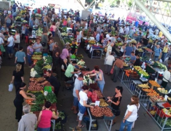 Az ünnep miatt megváltozott nyitvatartási- és ügyfélfogadási rend