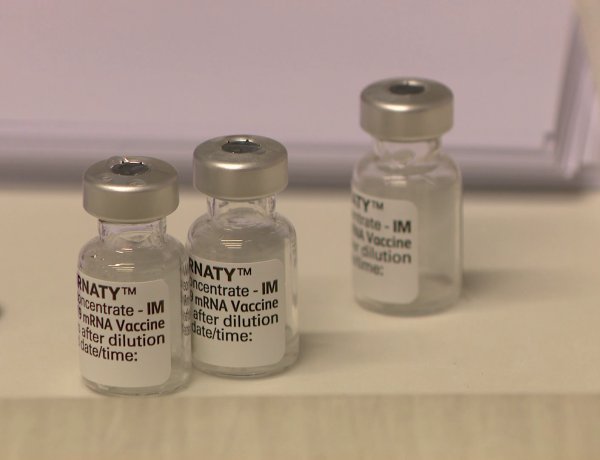 Oltás az idősek otthonában – Január óta nem volt koronavírusos beteg az intézményben