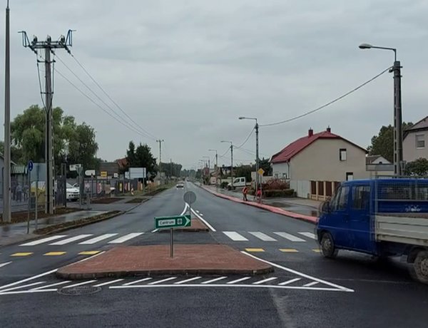 Minden irányban járható a  Kállói úti körforgalom           