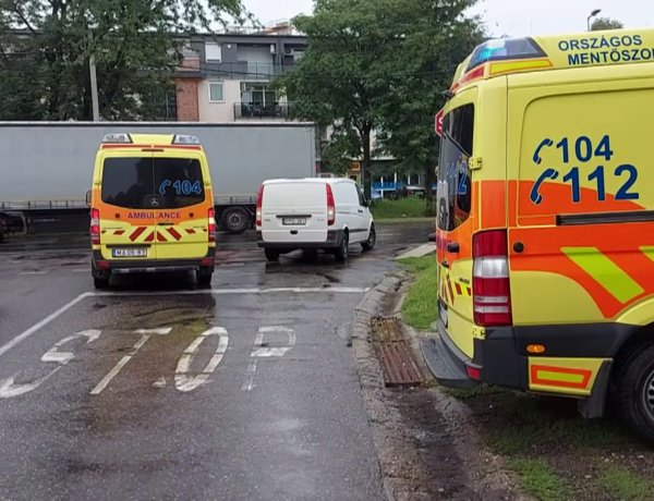 Egy kerékpáros és egy kishaszonjármű ütközött, egy sérültet kórházba szállítottak