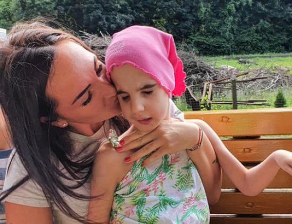 Nyíregyházára került az Angyalom Emlékdíj! Anita és Csenge kapta a legtöbb szavazatot!