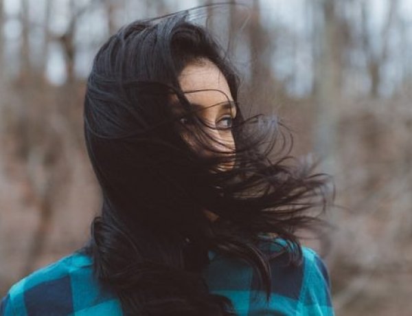 Széllel és hideggel kopogtat az ősz                              