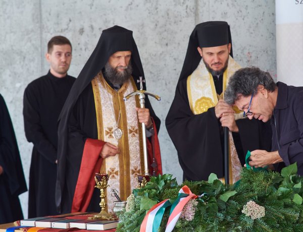 Bokrétaünnep – Szerkezetkész a görögkatolikus múzeum legfelső pontja is
