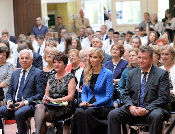 Jubileumi tanévnyitóval indult az év a százéves Vasvári Pál Gimnáziumban
