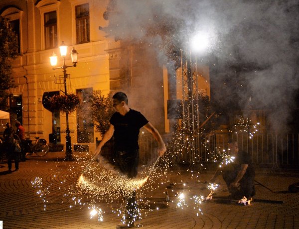 Pénteki VIDOR ajánló: Talamba, Cimbaliband és színház minden mennyiségben