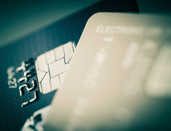 Magukat banki alkalmazottnak kiadó csalókra figyelmeztet a rendőrség