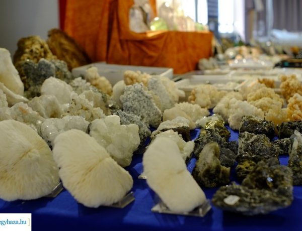 Hétvégén az ásványoké volt a főszerep a Váci Mihály Kulturális Központban