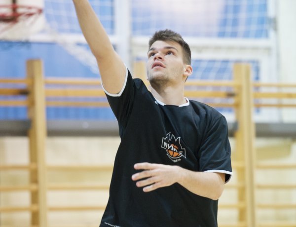 Készül a bajnoki rajtra a Sunshine NYÍKSE NB-II-es kosárcsapata is