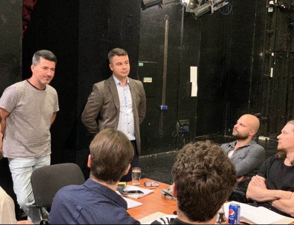 Megtartották a Kurázsi mama és gyerekei előadás olvasópróbáját a színházban