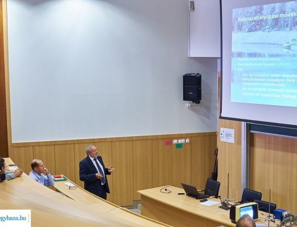 Kabay János-díjat kapott Bodnár Gáspár                                   