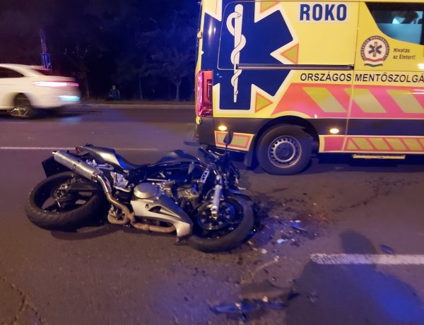Súlyos kimenetelű motoros balesethez riasztották a mentőket csütörtök este