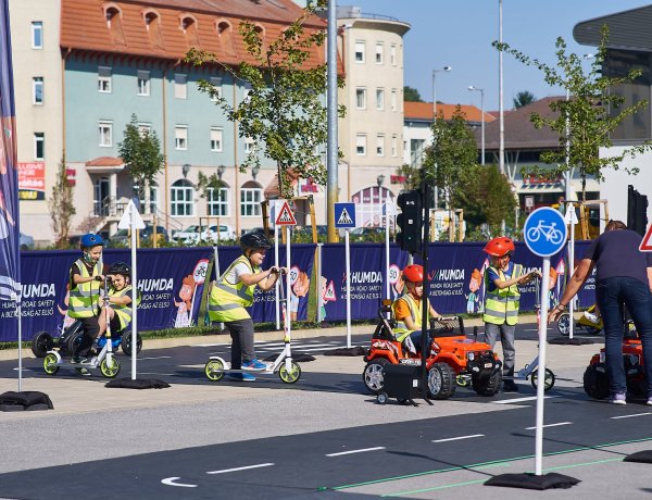 Fókuszban a közlekedésbiztonság – Ezer iskolás ismerte meg az alapvető KRESZ-szabályokat