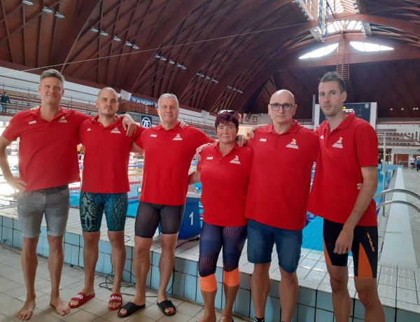 Érmek Egerből - Jól szerepeltek a senior úszók a versenyen                  