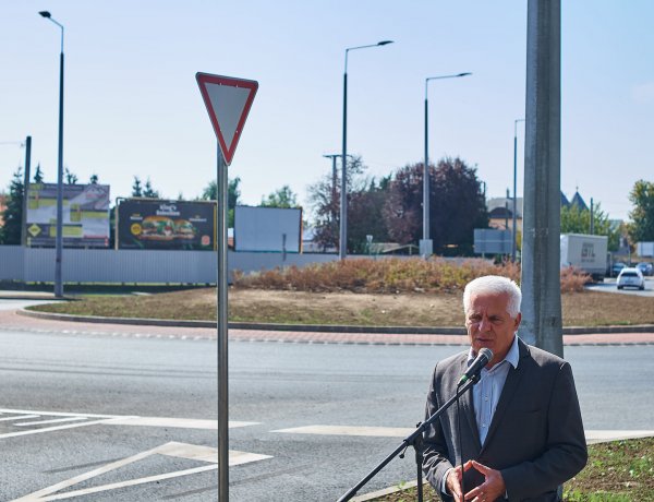 Útépítés – Átadták az új körforgalmat a Kállói úton                     