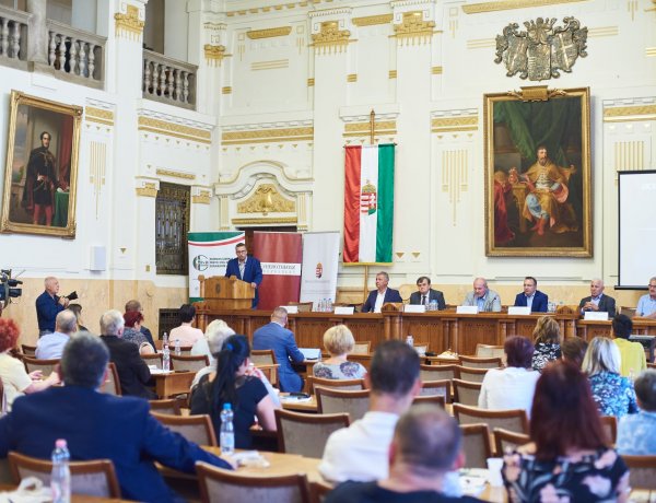 Rekord összeg a civileknek – Október 4-től lehet pályázni a jövő évi forrásokra