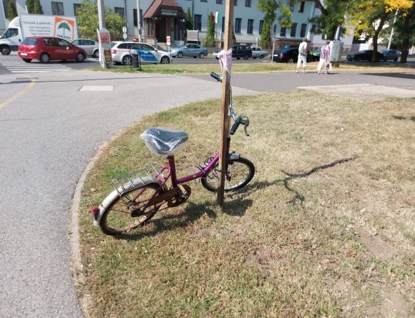 Elütöttek egy kerékpárost kedd délután a Sóstói út és Ferenc körút kereszteződésénél