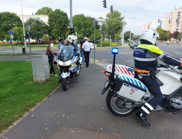Szituációs gyakorlattal folytatódott a rendőrök forgalomirányító versenyrevaló készülése