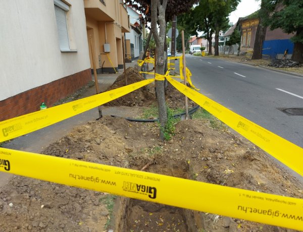 Forgalomkorlátozás: internetkábelt fektetnek a Selyem utcán            