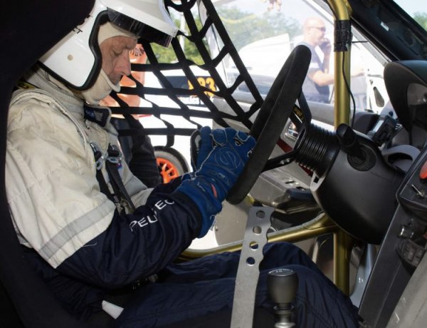 Hibrid autóval a rallycross bajnokságban - A nyíregyházi pilóta jelenleg dobogós helyen áll