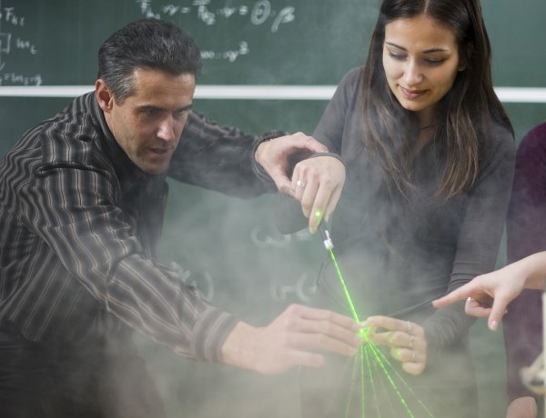 Kutatók éjszakája a Nyíregyházi Egyetemen, színes programokkal