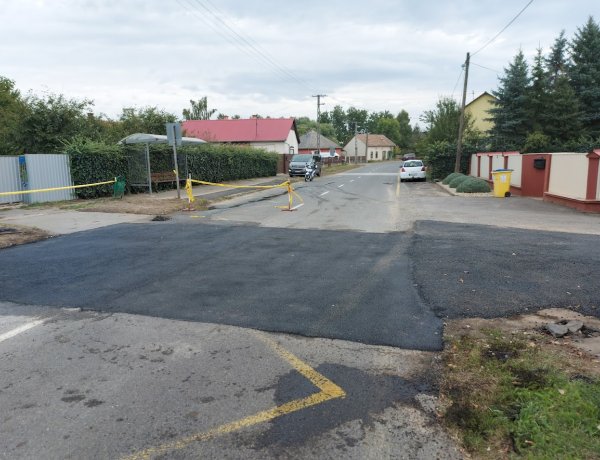 Helyreállították Oroson, a Fő utcán az útburkolatot                       