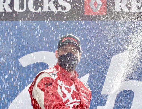 Vasárnapra is jutott egy Révész Racing győzelem - Kiss Norbi nyert Le Mans-ban