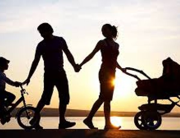 Spanyolországban elismeréssel beszéltek a magyar családpolitikáról